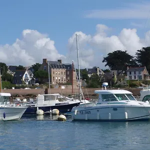  Appartement Les Pieds Dans L'eau Au Port De Ploumanac'h France