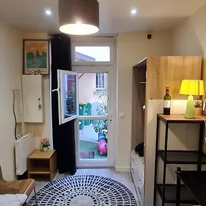 Appartement Souplex In Montmartre, Paris